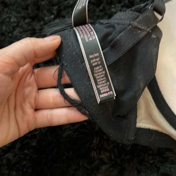 VICTORIA’S SECRET Very Sexy Push-Up Bra - Picture 8 of 8